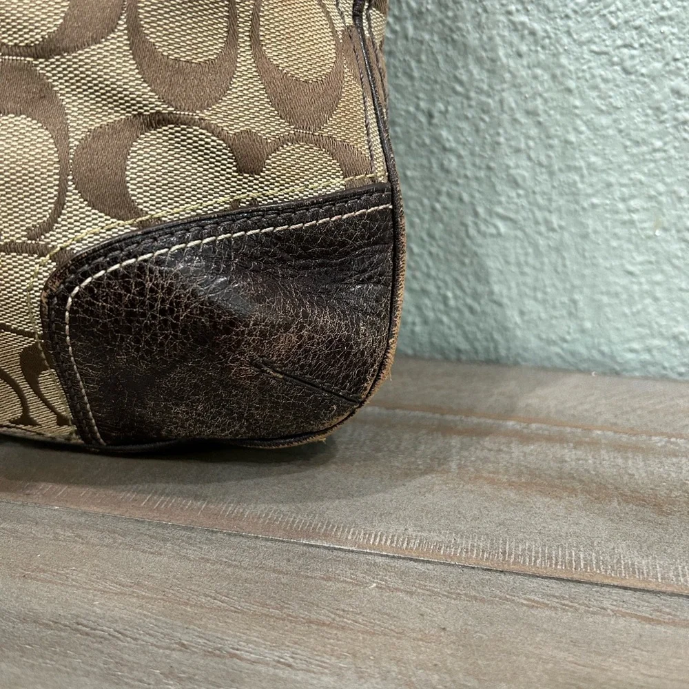 Vintage Authentic Signature Coach Shoulder Handbag - Picture 3 of 11